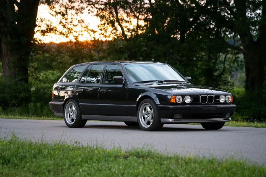  BMW M5 Touring (E34) 1992 года  (EU) (фото 1 из 94)